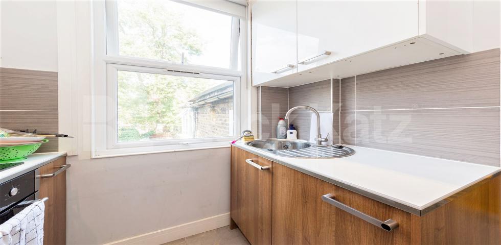 			1 Bedroom, 1 bath, 1 reception Flat			 Hofland Road, Kensignton Olympia